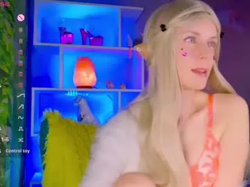 roouse – webcam model profile photo Image 3