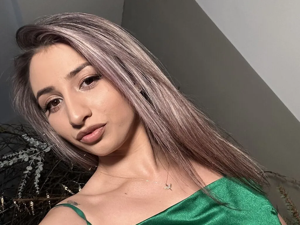 SerayaRose – webcam model profile photo