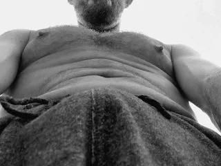 skinny_candy18 – webcam model profile photo Image 3