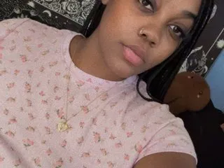 ommnia – webcam model profile photo Image 7