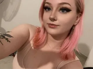 ChloeLevine Image 2