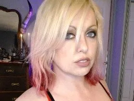 taitehambelton – webcam model profile photo Image 2