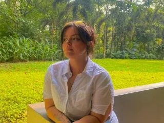 curvyrousi – webcam model profile photo