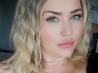 someone_sweet – webcam model profile photo Image 2