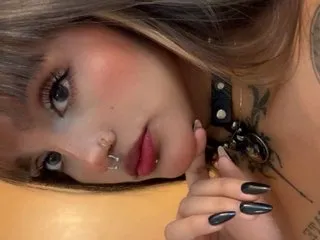 IsabellSanz – webcam model profile photo Image 5
