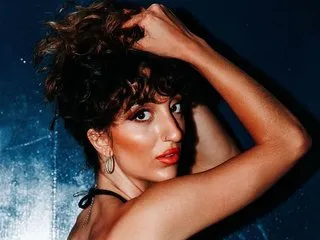 aliceeshy – webcam model profile photo Image 2