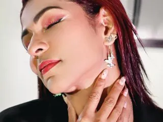 shine_vivi – webcam model profile photo Image 3