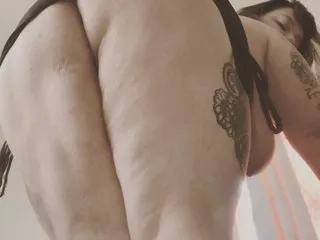 WitchAnnie – webcam model profile photo Image 4