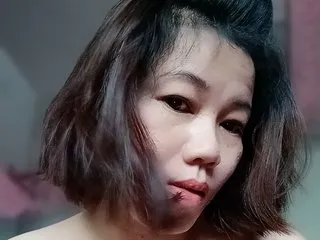 living_doll – webcam model profile photo Image 3