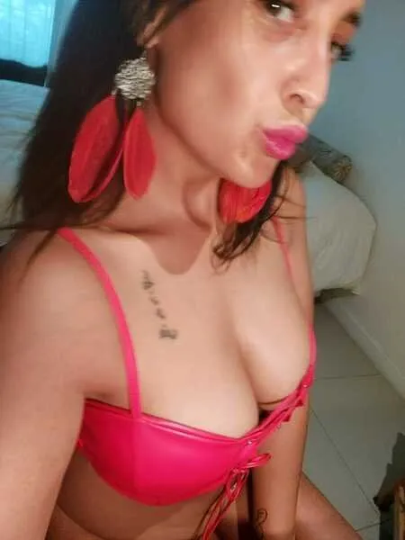 Todays_Dream – webcam model profile photo Image 2