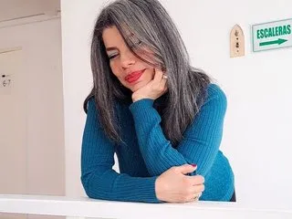 reavoran – webcam model profile photo Image 2