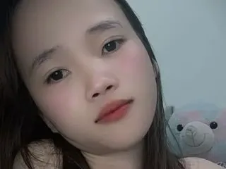 Zeyny – webcam model profile photo