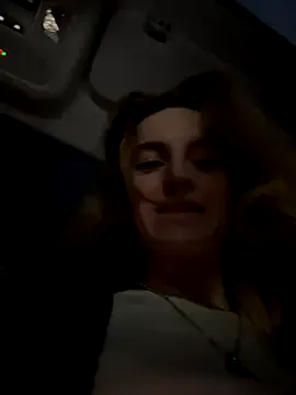 lioncluess – webcam model profile photo Image 9