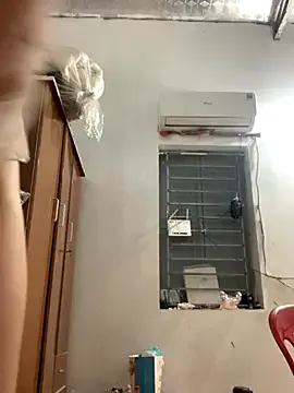 Janhvi- – webcam model profile photo Image 10