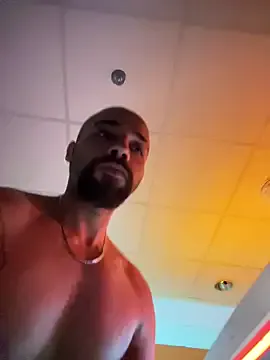 1Richrichard1 Image 2