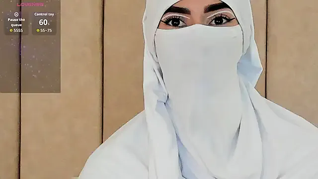 Cute-Simmi69 – webcam model profile photo Image 12