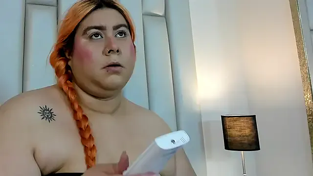 Cute-Simmi69 – webcam model profile photo Image 9