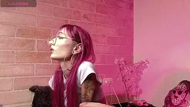 cherrymira – webcam model profile photo Image 5