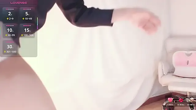 Awesomelusty – webcam model profile photo Image 9