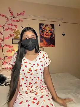 petites_perles – webcam model profile photo Image 18