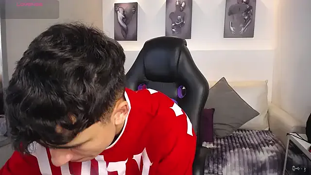 LoraDevine – webcam model profile photo Image 19