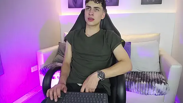 LoraDevine – webcam model profile photo Image 7