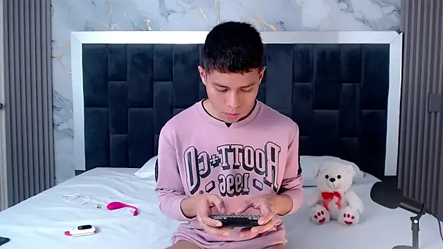 Kento26767 – webcam model profile photo Image 16