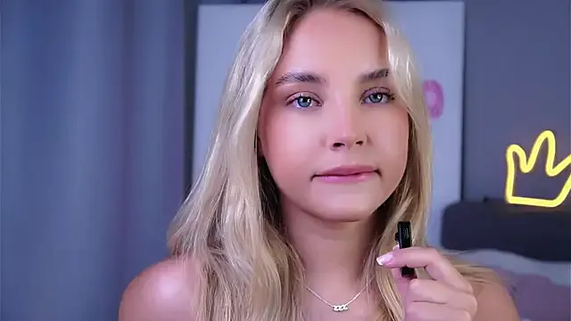 emiliaheather – webcam model profile photo Image 19