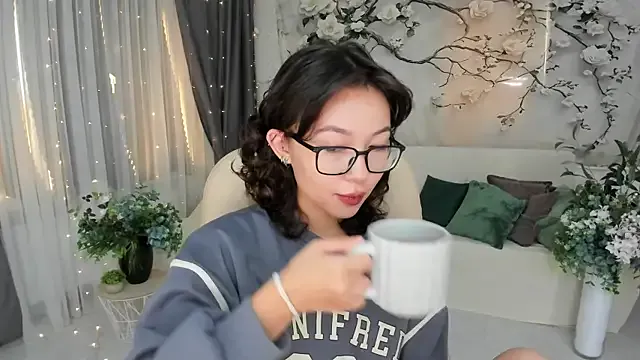 tashinadoncaster – webcam model profile photo Image 13