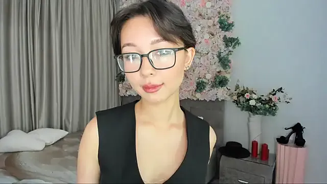 tashinadoncaster – webcam model profile photo Image 8