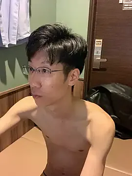 trainwithme – webcam model profile photo Image 11