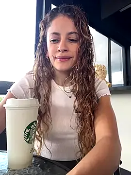 petites_perles – webcam model profile photo Image 11