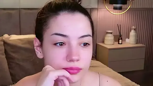 Alice_Deleon Image 3
