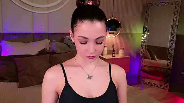 Alice_Deleon Image 6