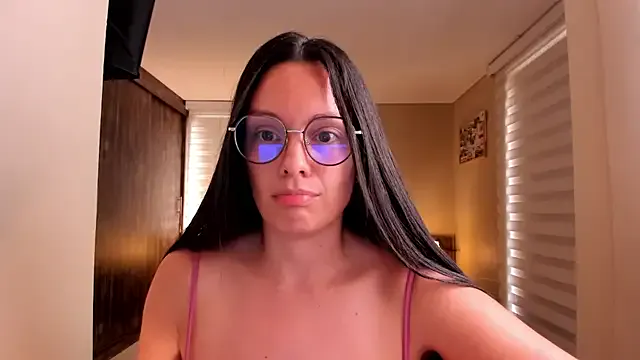 SallyDinosaur chat room preview Image 8