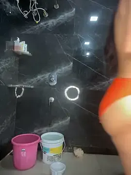 bisexualmilf – webcam model profile photo Image 6