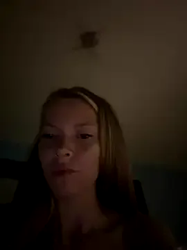 Ms-KARINA chat room preview Image 15