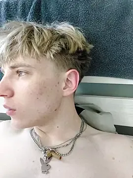 hornyshow_tv – webcam model profile photo Image 12