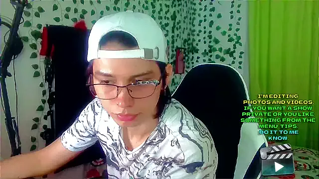 skinny_candy18 – webcam model profile photo Image 13