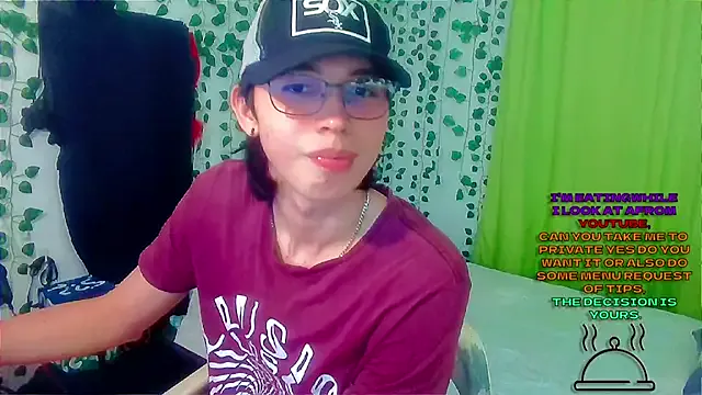 skinny_candy18 – webcam model profile photo Image 2