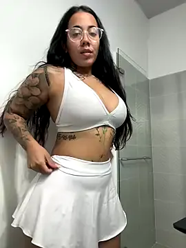 petites_perles – webcam model profile photo Image 19