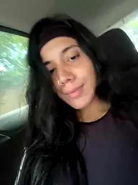 petites_perles – webcam model profile photo Image 2