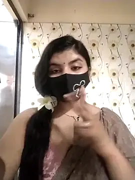 Janhvi- – webcam model profile photo Image 12