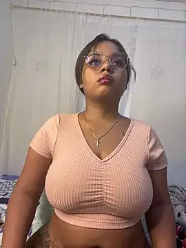 Blasian_Sex98 – webcam model profile photo Image 12