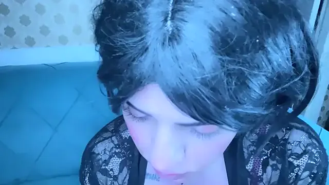 LenaReyXo – webcam model profile photo Image 5