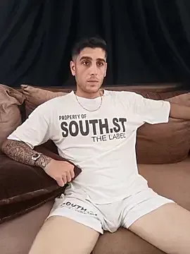 Amicisegreti – webcam model profile photo Image 17