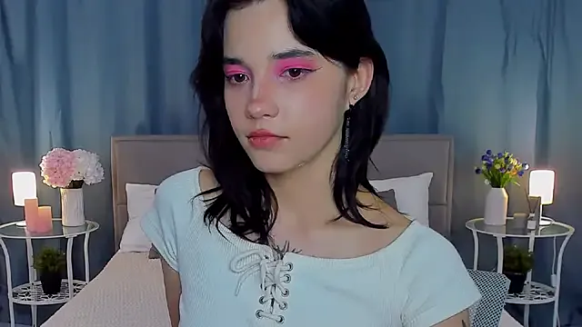 alana_richer – webcam model profile photo Image 11