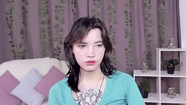 alana_richer – webcam model profile photo Image 3