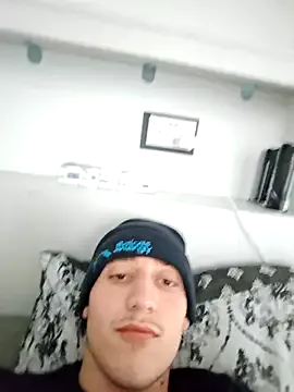 hornyshow_tv – webcam model profile photo Image 7