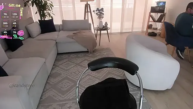 avrillemell – webcam model profile photo Image 16